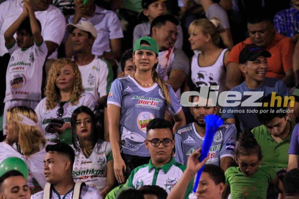 ¡Mamitas! Puerto Cortés se llena de chicas lindas para el Platense-Olimpia