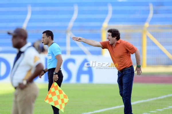 No se vio por TV: Un campeón de Champions League en el Olímpico y la infartante modelo tica