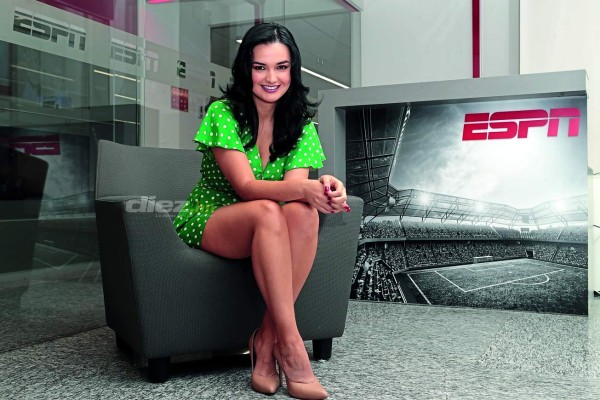 Natalia Álvarez, una belleza 'pura vida' que alentará a Costa Rica en la Copa Oro 2019