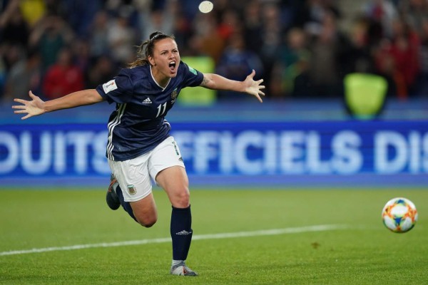 Emotivas imágenes: Así celebró Argentina el empate ante Escocia en el Mundial Femenino