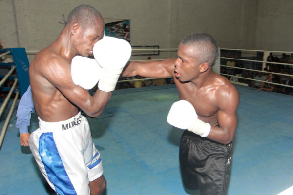 EL 'Muñeco' González pierde su invicto de boxeo