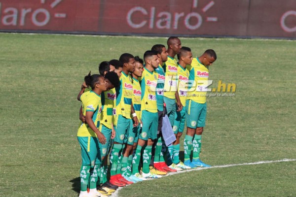 CURIOSO: La camisa de Alexander Aguilar, las gradas del Morazán y Castellón&nbsp;&nbsp;