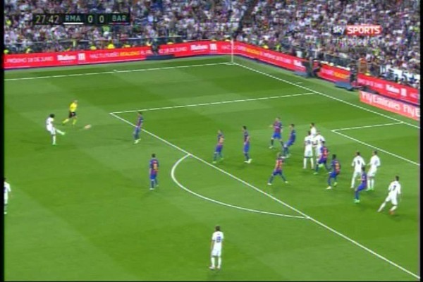 El grave error en defensa del Barcelona en el gol de Casemiro