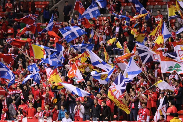 EN FOTOS: Noche para el olvido de Honduras en Vancouver