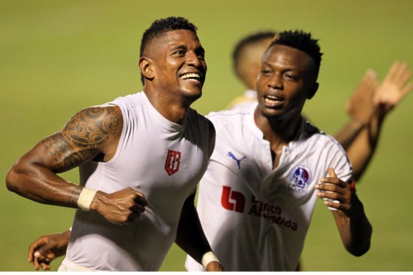 Los futbolistas hondureños que han convertido su nombre en una marca