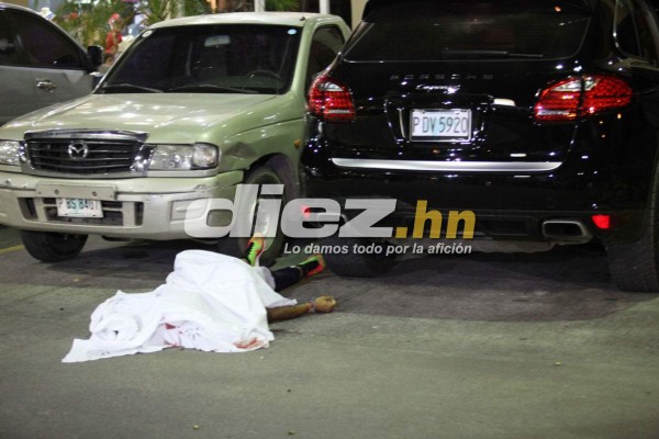 Desgarradoras imágenes en la escena del crimen donde asesinaron a Arnold Peralta