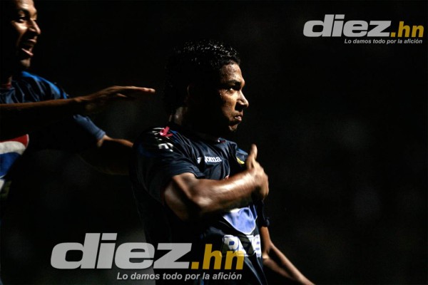 La entrevista de Emilio Izaguirre en 16 fotos