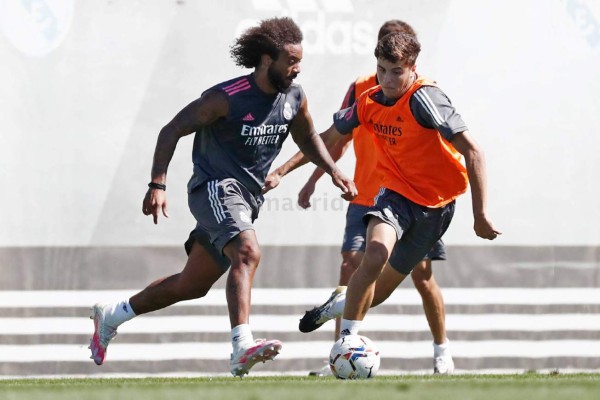 Con dos nuevas novedades y toques de balón: Así fue el entrenamiento del Real Madrid