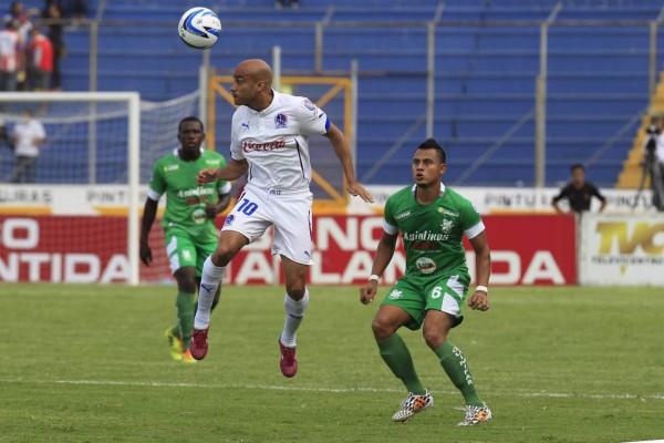 Olimpia da paliza al Platense con goleada de 5-0.