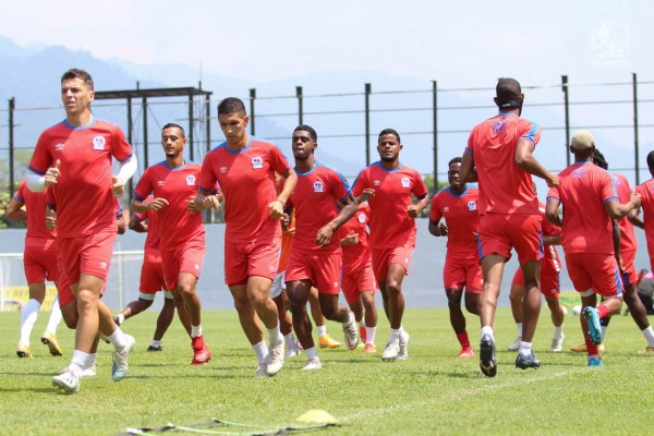 Olimpia se olvida de la polémica con América y se van a la playa; ahora se enfocan en el tricampeonato