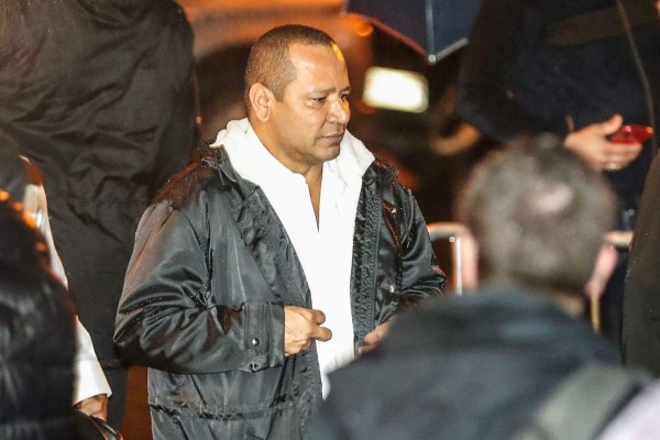 Bajo la lluvia y todos de blanco: Así fue la extravagante fiesta del cumpleaños 28 de Neymar