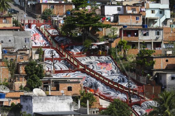 Así es Vila Cruzeiro, la favela más peligrosa de Brasil donde vive Adriano: “Veo a mi padre en cada uno de estos callejones”