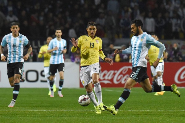 Argentina sufre en penales pero se mete a semifinales de Copa América