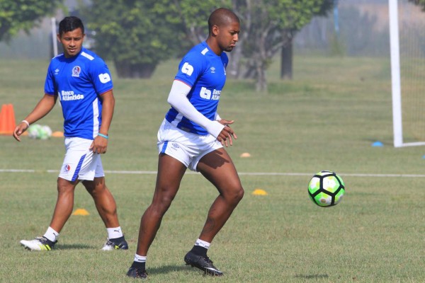 Leandro Motta: 'Nahún Espinoza es una persona bipolar'