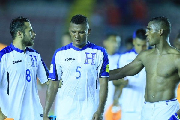 Donis Escober y Rony Martínez, los dos más destacados de Honduras contra Panamá
