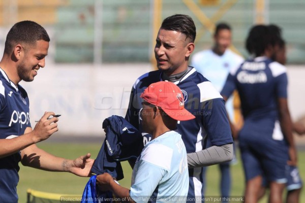 Risas, autógrafos y buen ambiente en el regreso de Motagua al estadio Nacional