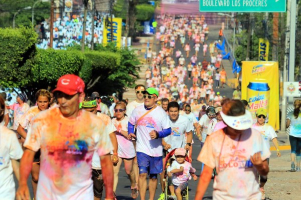 Las mejores imágenes del Color Run en Tegucigalpa