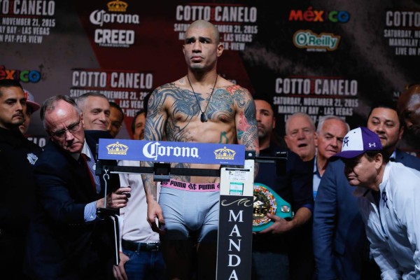 Las mejores fotos del pesaje de Miguel Cotto y 'Canelo' Álvarez