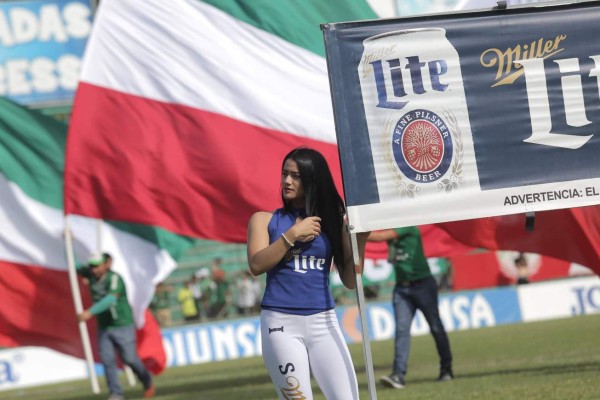¡COSITAS! Las lindas chicas que adornaron el Marathón-Real España en el Yankel