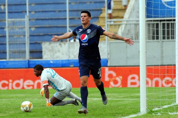 Diego Vázquez no teme y envía su equipo titula al Marathón en Pentagonal