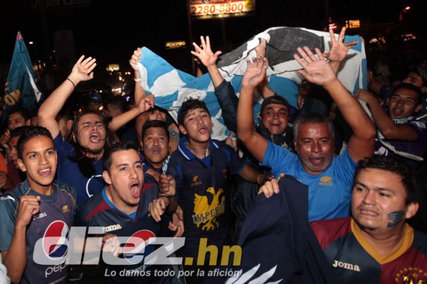 La afición motagüense celebra la #13.