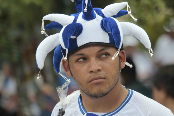 Ambiente Honduras vrs Canadá en el Olímpico