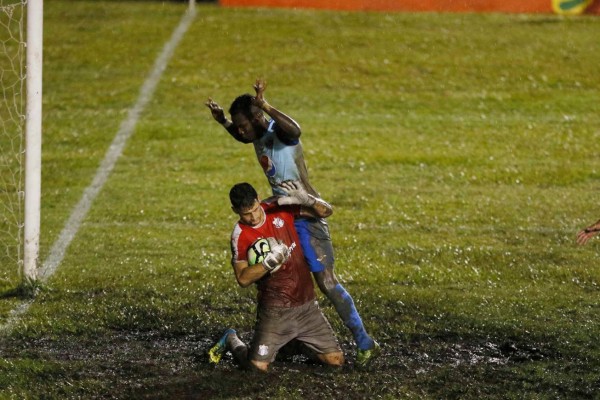 NO SE VIO POR TV: El regalo del 'Mango' Sánchez y Vargas en el Nacional