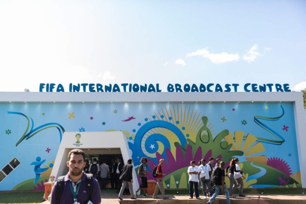 Ambiente Brasil en Inauguracion de centro de emisión internacional (IBC)