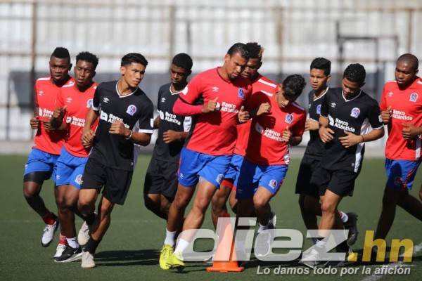 FOTOS: Tres caras nuevas en Olimpia, una renovación y descartan a un exReal España