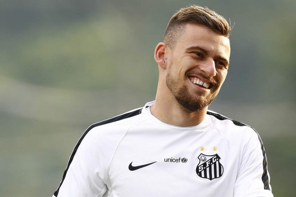 Novedades: La prioridad del Barça en el mercado y Ramos pide un fichaje; PSG sorprende