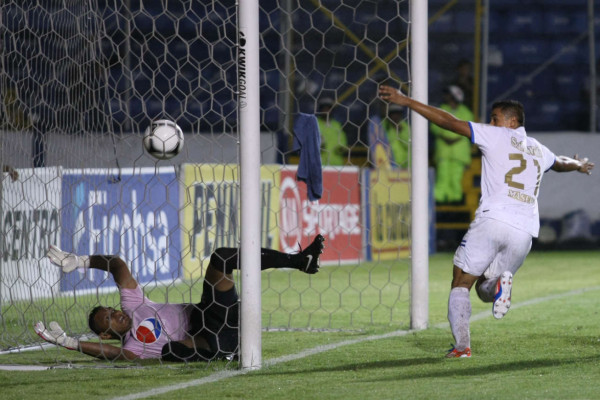 Un sábado de clásicos, goles y baile.