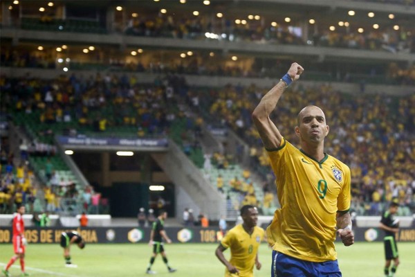 Brasil venció 2-0 a México en amistoso hacia la Copa América
