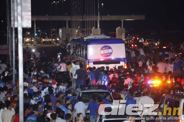 Espectacular recibimiento a la Selección de Honduras