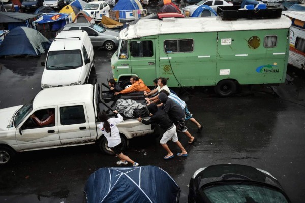 ARGENTINOS INVADEN RÍO DE JANEIRO Y ESPERAN LA FINAL DEL MUNDIAL