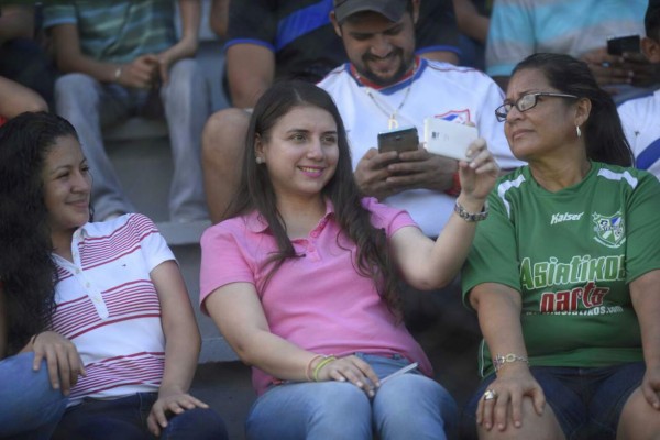 Las despampanantes chicas que adornaron la jornada dos de la Liga Nacional