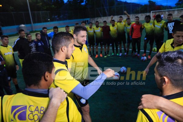 El primer día del ruso en Honduras: Su bienvenida y la 'bolsita' para implementos