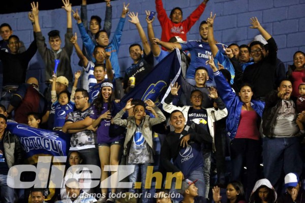 ¡Ambientazo en clásico capitalino entre Motagua y Olimpia!