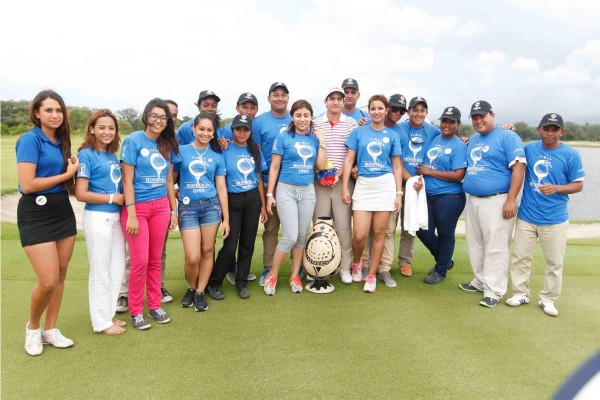 Felipe Velásquez, venezolano que se lleva el Honduras PGA Tour Latinoamérica de golf