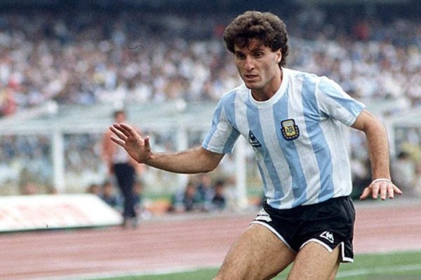 ¡Sin Pelé y con tridente de lujo! Pedro Troglio elige su 11 histórico del fútbol