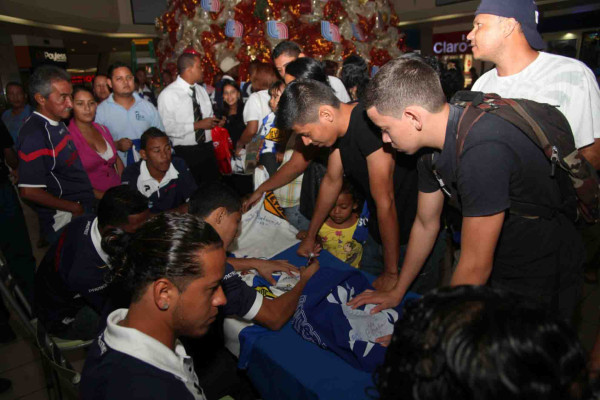 Victoria desata gran ambiente en La Ceiba previo a la final contra Olimpia.