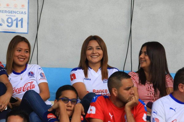 ¡Las bellezas que llegaron a ver el clásico Olimpia-Motagua!