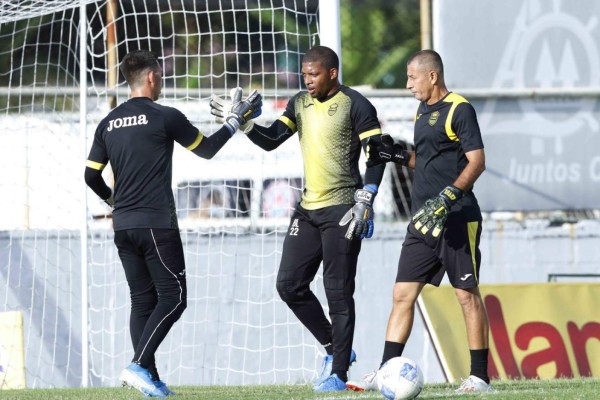 Mercado: Bajas en Platense, Real España confirma alta y dos clubes más de Inglaterra van por Elis