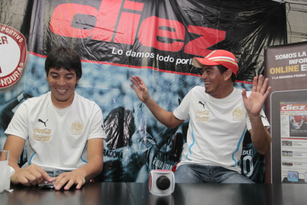 Tilguath y Rosano jugadores de Olimpia en DIEZ
