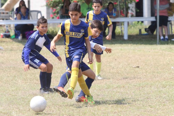 Pequeños derrocharon talento en el Soccer Festival en La Lima