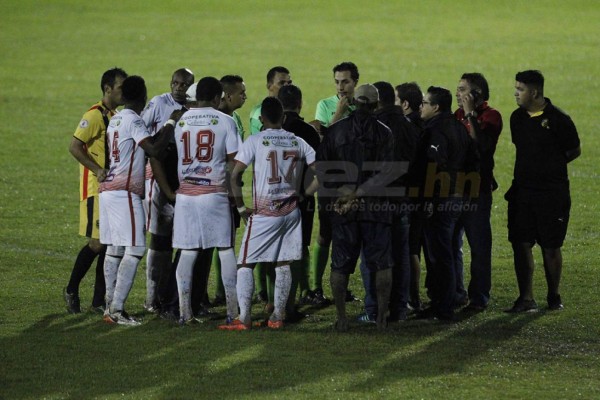 FOTOS: Desolación y oscuridad invaden el estadio Morazán&nbsp;&nbsp;