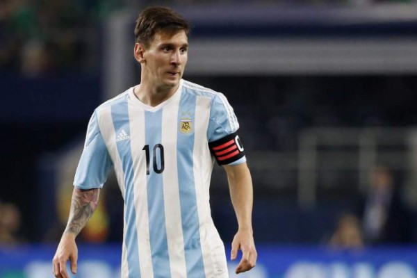 Las 10 grandes estrellas del fútbol comparadas con Neymar a los 24 años