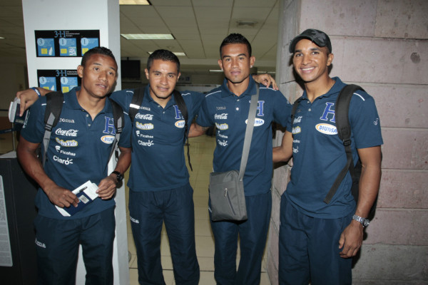 Selección de Honduras viaja a Houston a partido amistoso ante Perú.