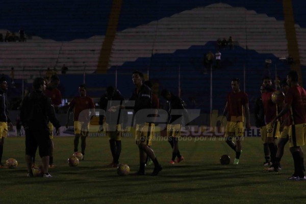 FOTOS: Desolación y oscuridad invaden el estadio Morazán&nbsp;&nbsp;