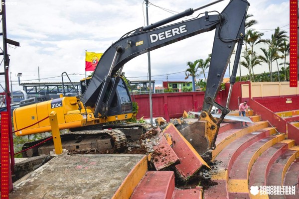 Herediano demuele el vetusto Eladio Rosabal Cordero y comienza el sueño de su nuevo estadio