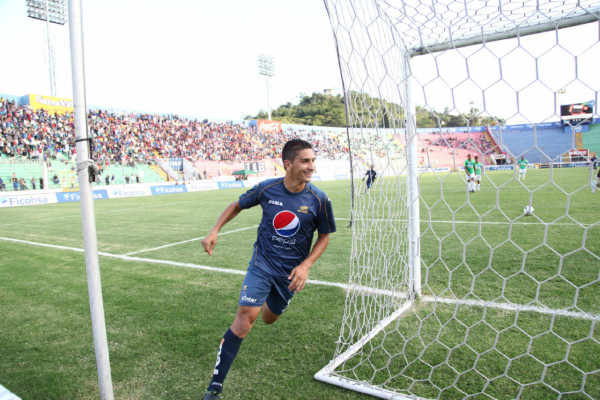 Motagua golea a Marathon y es tercero.